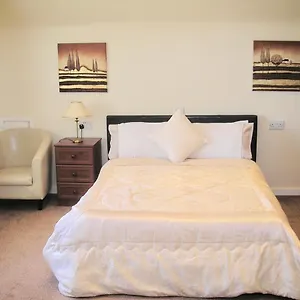 https://24-elmhurst-road.hotelsin-chester.com
